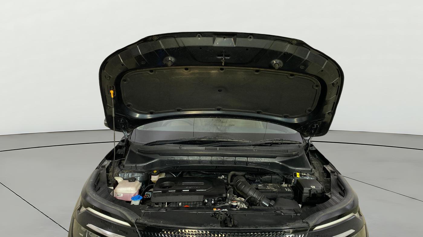 2024 KIA CARENS LUXURY PLUS 1.5 DIESEL AT 7 STR, Diesel, Automatic, 8,072 km, Open Bonet