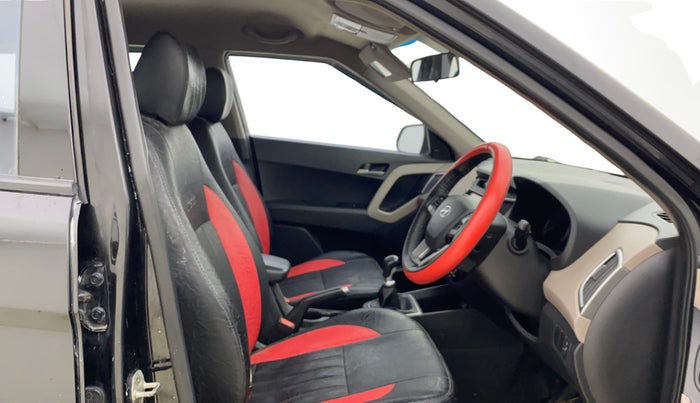 2017 Hyundai Creta SX PLUS 1.6 DIESEL, Diesel, Manual, 1,00,287 km, Right Side Front Door Cabin