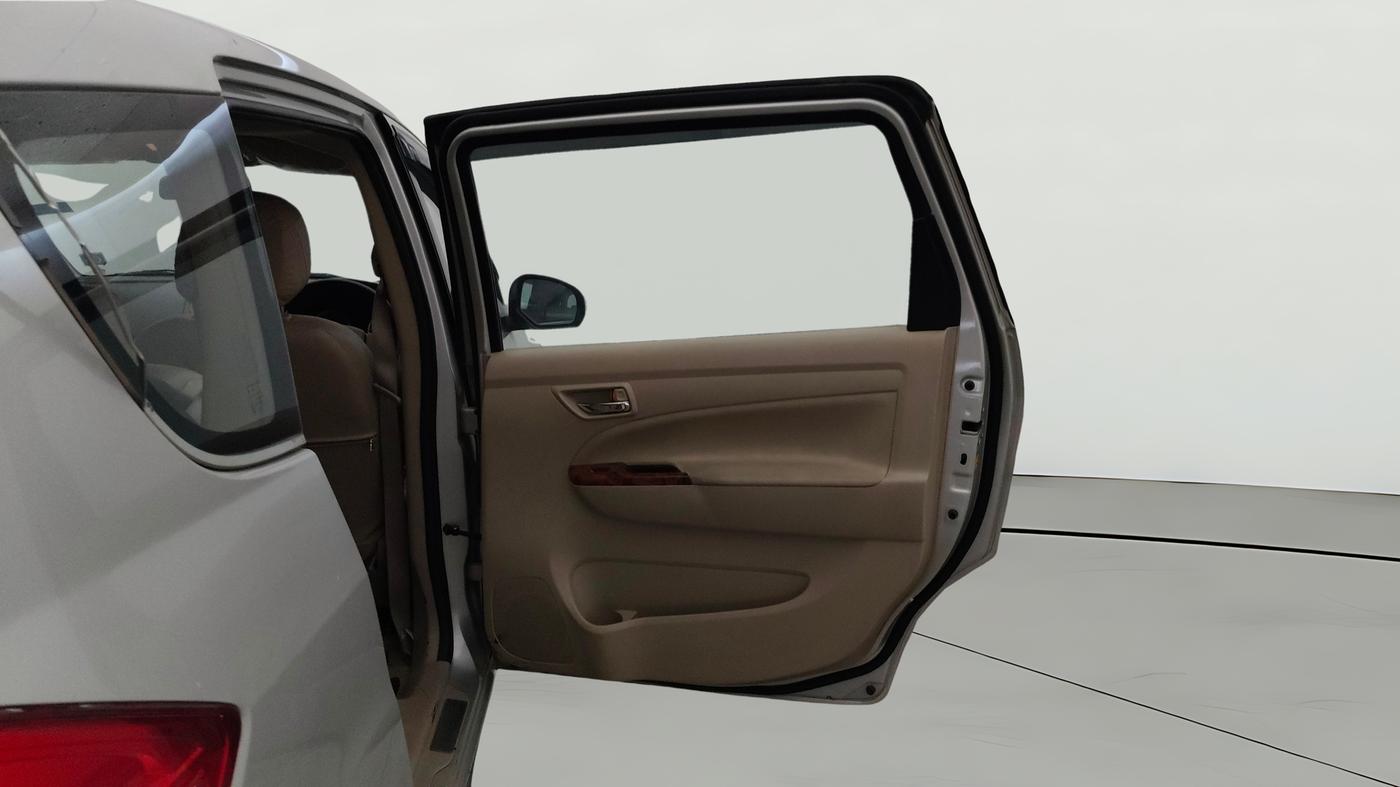 2017 Maruti Ertiga ZXI+, Petrol, Manual, 40,365 km, RHS Rear Door