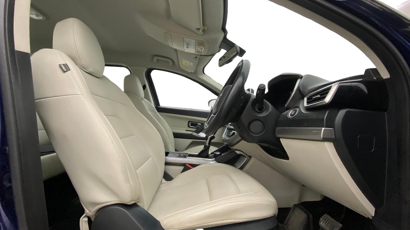 2021 Tata Safari XZA, Diesel, Automatic, 71,350 km, Right Side Front Door Cabin