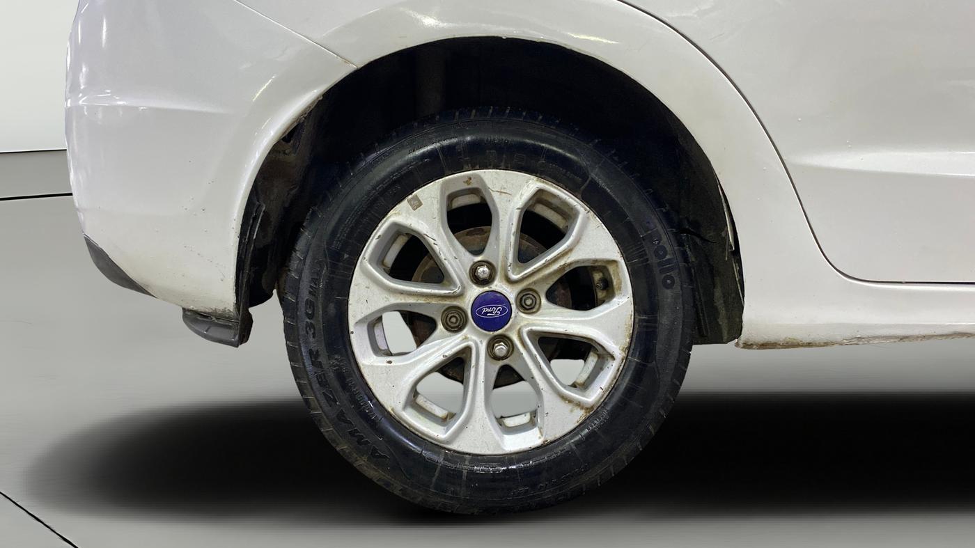 2015 Ford Figo Aspire TITANIUM PLUS 1.2 PETROL, Petrol, Manual, 73,930 km, Right Rear Wheel