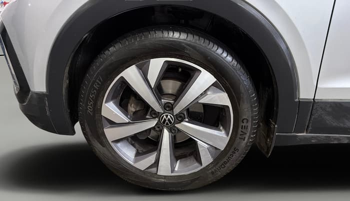 2022 Volkswagen TAIGUN TOPLINE 1.0 TSI MT, Petrol, Manual, 26,776 km, Left Front Wheel