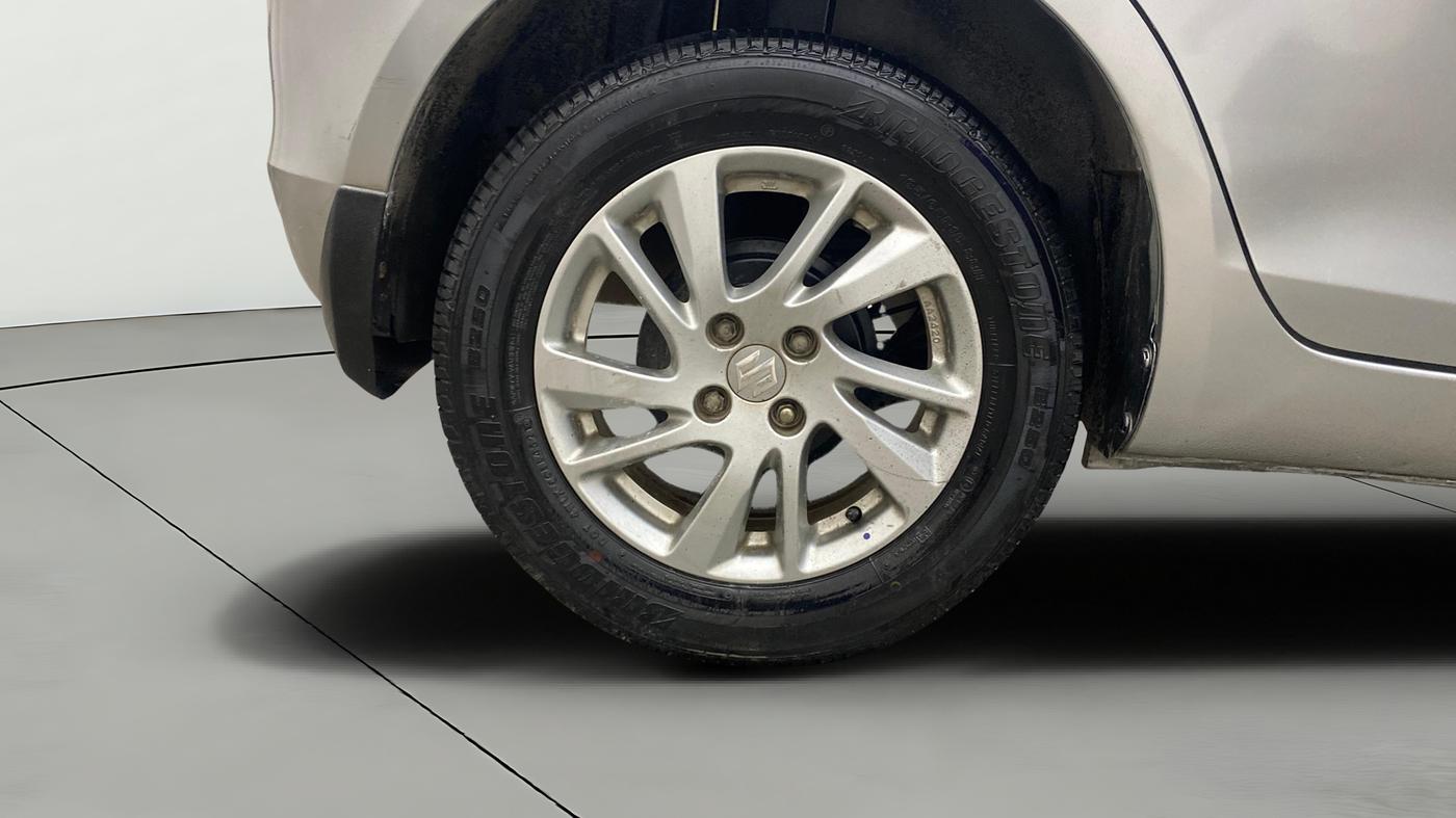 2013 Maruti Swift ZXI, Petrol, Manual, 93,503 km, Right Rear Wheel