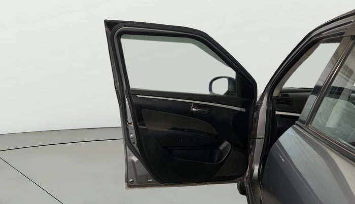 2016 Maruti Swift VXI, Petrol, Manual, 28,387 km, LHS Front Door