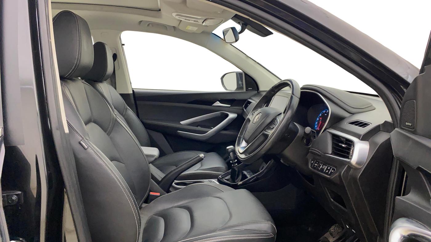 2019 MG HECTOR SHARP 2.0 DIESEL, Diesel, Manual, 82,880 km, Right Side Front Door Cabin