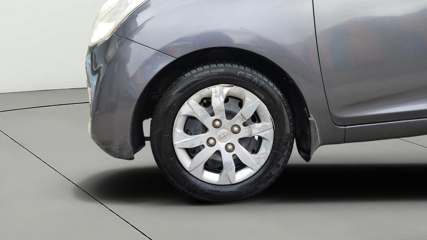 2017 Hyundai Eon MAGNA +, Petrol, Manual, 33,993 km, Left Front Wheel