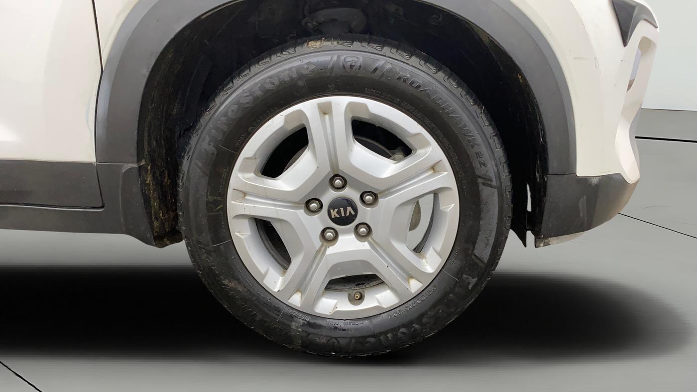 2021 KIA SONET HTK PLUS 1.5 AT, Diesel, Automatic, 83,760 km, Right Front Wheel