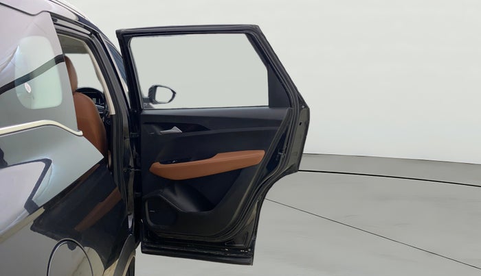 2022 MG HECTOR PLUS SHARP 1.5 PETROL TURBO CVT 6-STR, Petrol, Automatic, 36,197 km, RHS Rear Door