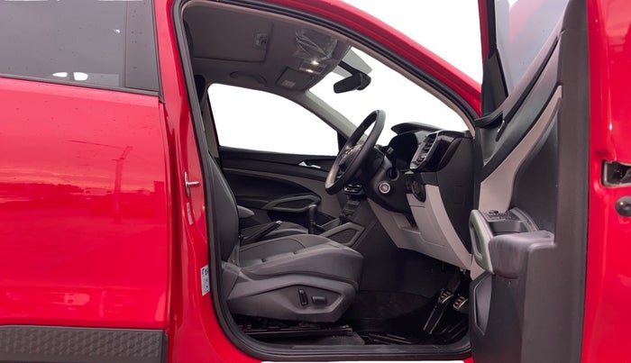 2025 Skoda KUSHAQ Prestige 1.0L TSI MT, Petrol, Manual, 6,264 km, Right Side Front Door Cabin