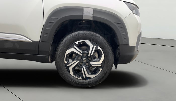 2023 Maruti BREZZA VXI SMART HYBRID, Petrol, Manual, 45,821 km, Right Front Wheel