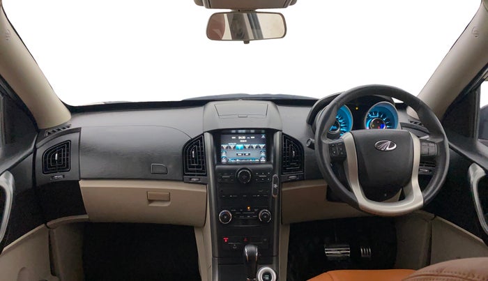 2018 Mahindra XUV500 W10 AT, Diesel, Automatic, 99,702 km, Dashboard