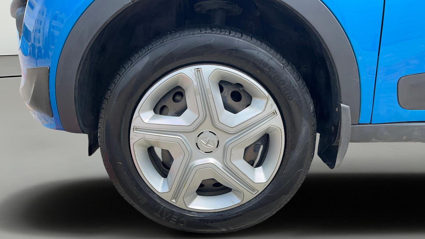 2019 Tata NEXON XM PETROL, Petrol, Manual, 49,129 km, Left Front Wheel