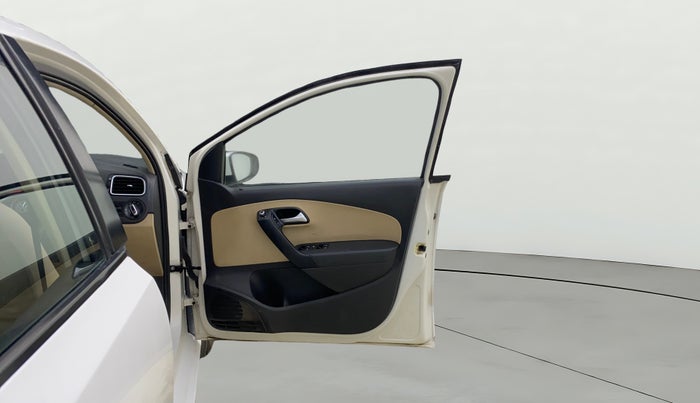 2017 Volkswagen Polo HIGHLINE1.2L, Petrol, Manual, 86,066 km, RHS Front Door