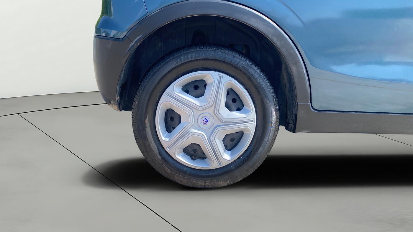 2021 Mahindra XUV300 W6 1.5 Diesel, Diesel, Manual, 68,131 km, Right Rear Wheel