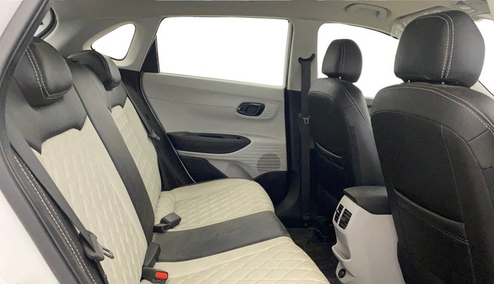 2025 Hyundai NEW I20 SPORTZ 1.2 MT, Petrol, Manual, 21,264 km, Right Side Rear Door Cabin
