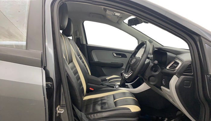 2021 Tata ALTROZ XZ PETROL, Petrol, Manual, 54,543 km, Right Side Front Door Cabin