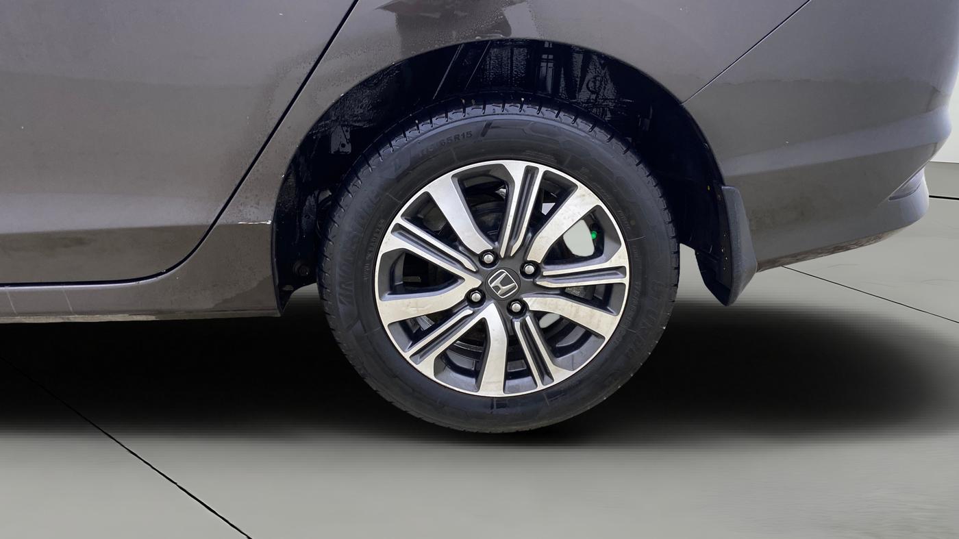 2022 Honda City 1.5L I-VTEC V MT 5TH GEN, Petrol, Manual, 1,01,250 km, Left Rear Wheel