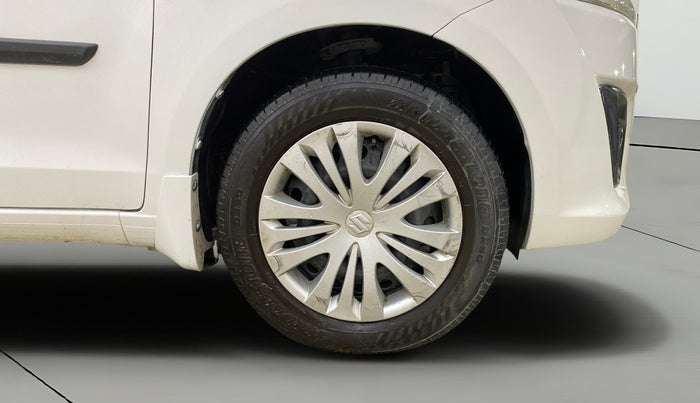 2015 Maruti Ertiga VXI CNG, CNG, Manual, 72,278 km, Right Front Wheel