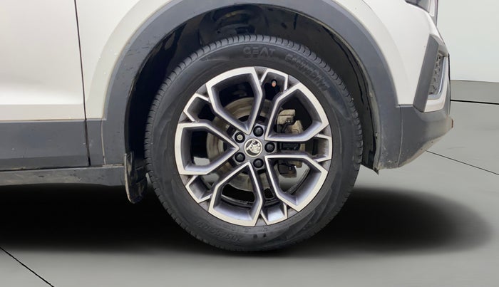 2022 Skoda KUSHAQ STYLE 1.5L TSI DSG, Petrol, Automatic, 27,752 km, Right Front Wheel