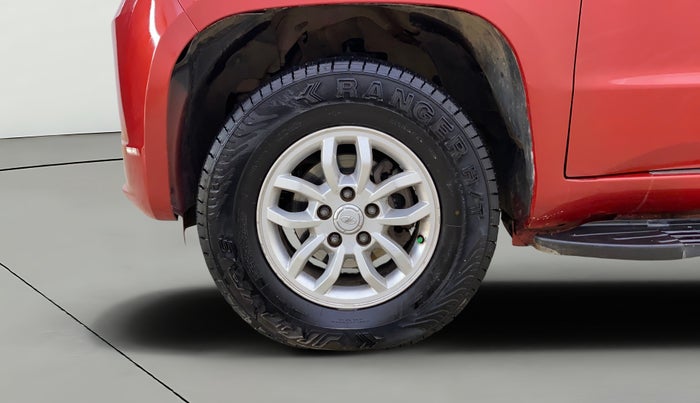 2017 Mahindra TUV300 T8 AMT, Diesel, Automatic, 1,35,545 km, Left Front Wheel