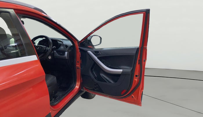 2022 Tata NEXON XM PETROL, Petrol, Manual, 40,351 km, RHS Front Door