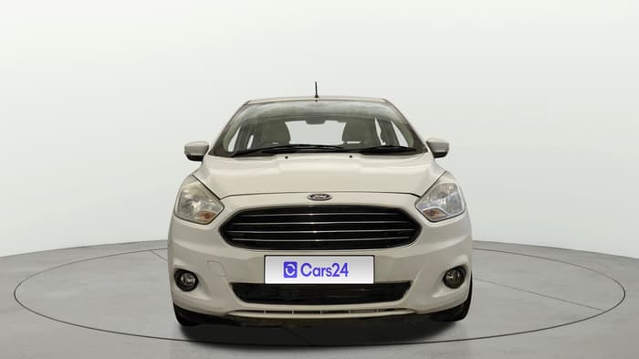 2015 Ford Figo Aspire TITANIUM 1.2 PETROL, Petrol, Manual, 99,650 km, Front