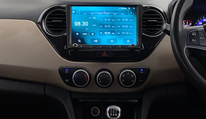 2017 Hyundai Xcent SX 1.2, Petrol, Manual, 90,336 km, Air Conditioner