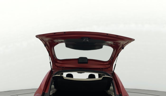 2018 Renault Duster RXS CVT, Petrol, Automatic, 1,43,526 km, Boot Door Open