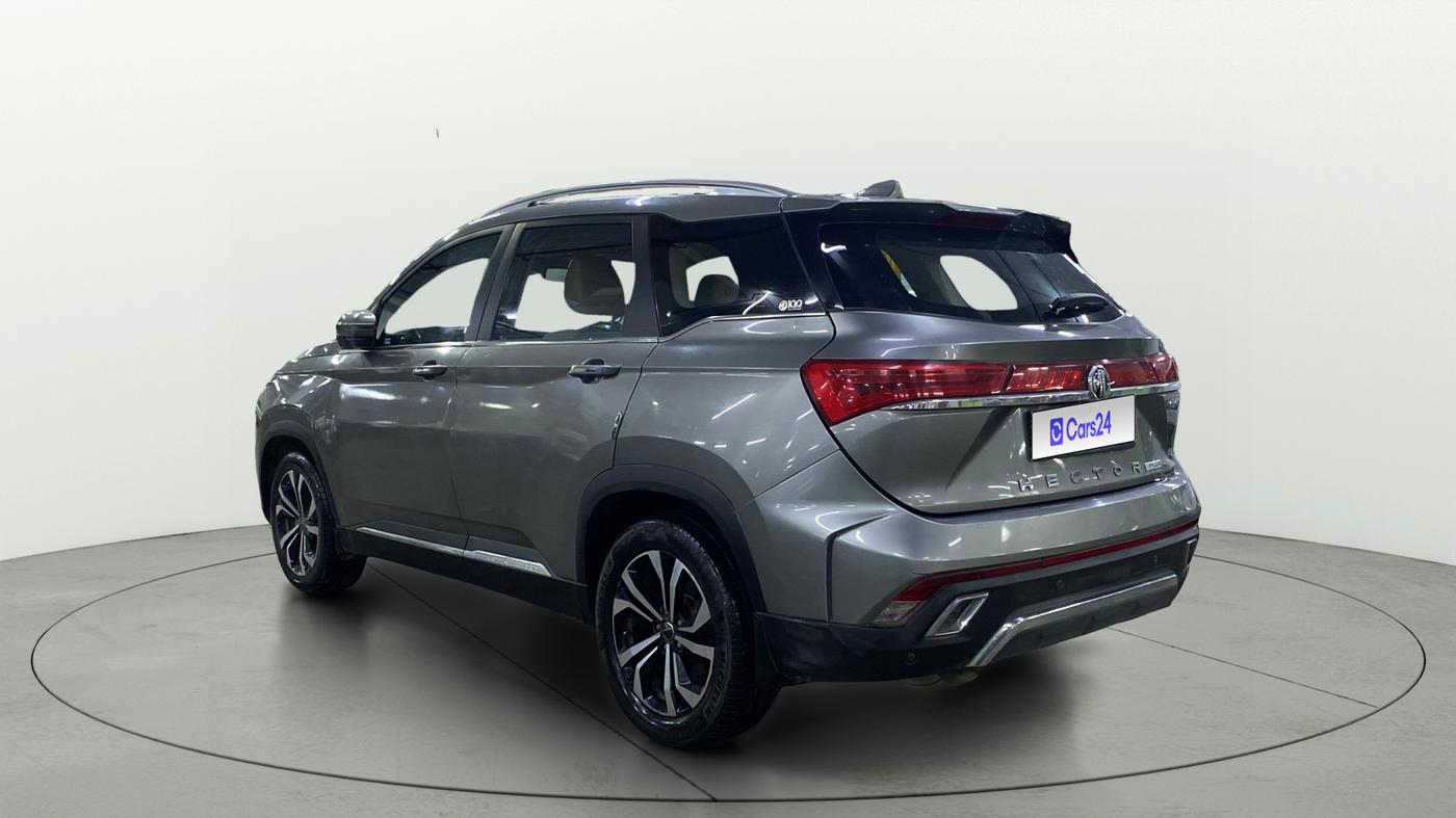 2023 MG HECTOR PLUS SAVVY PRO 1.5 TURBO CVT 7 STR, Petrol, Automatic, 27,208 km, Left Back Diagonal