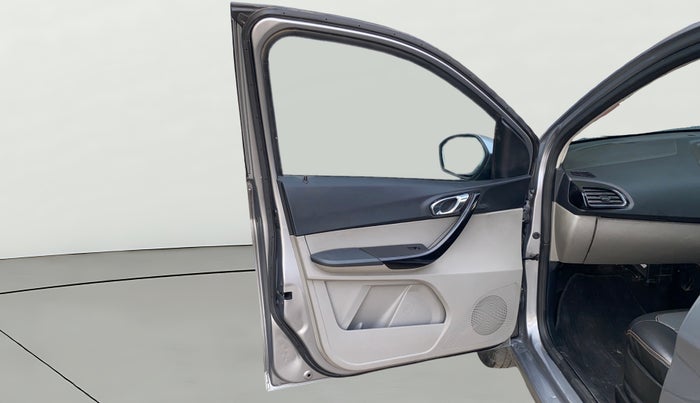 2018 Tata Tiago XZ PETROL, Petrol, Manual, 51,520 km, LHS Front Door