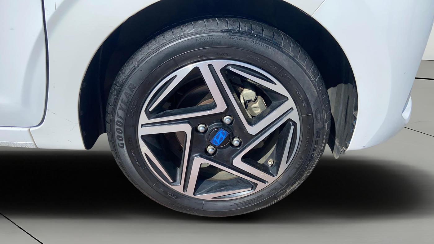 2024 Hyundai GRAND I10 NIOS ASTA 1.2 KAPPA VTVT, Petrol, Manual, 17,753 km, Right Front Wheel