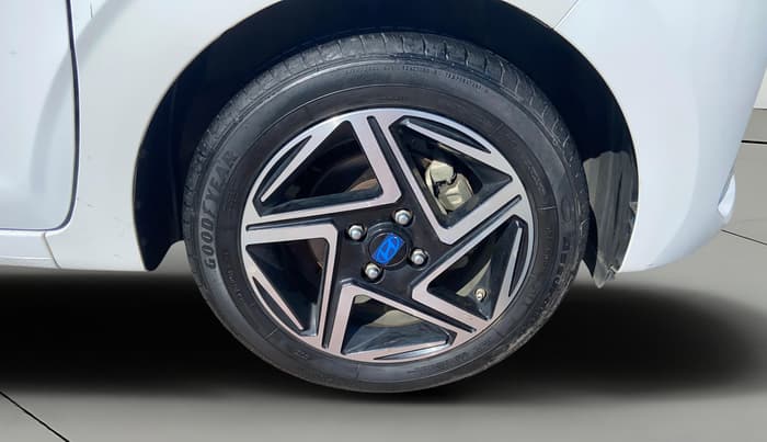 2024 Hyundai GRAND I10 NIOS ASTA 1.2 KAPPA VTVT, Petrol, Manual, 17,753 km, Right Front Wheel