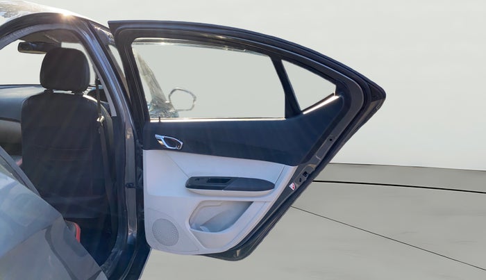 2022 Tata TIGOR XZ PLUS CNG, CNG, Manual, 43,589 km, RHS Rear Door