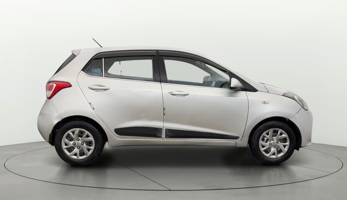 2017 Hyundai Grand i10 MAGNA 1.2 KAPPA VTVT, Petrol, Manual, 35,101 km, Right Side View