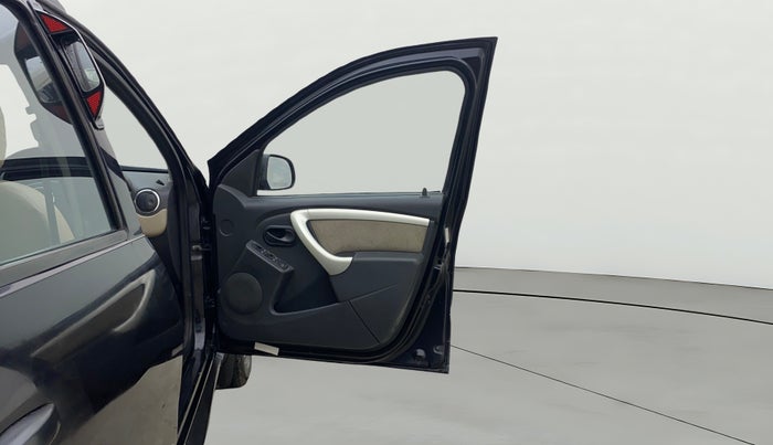 2014 Renault Duster 85 PS RXL DIESEL, Diesel, Manual, 57,666 km, RHS Front Door