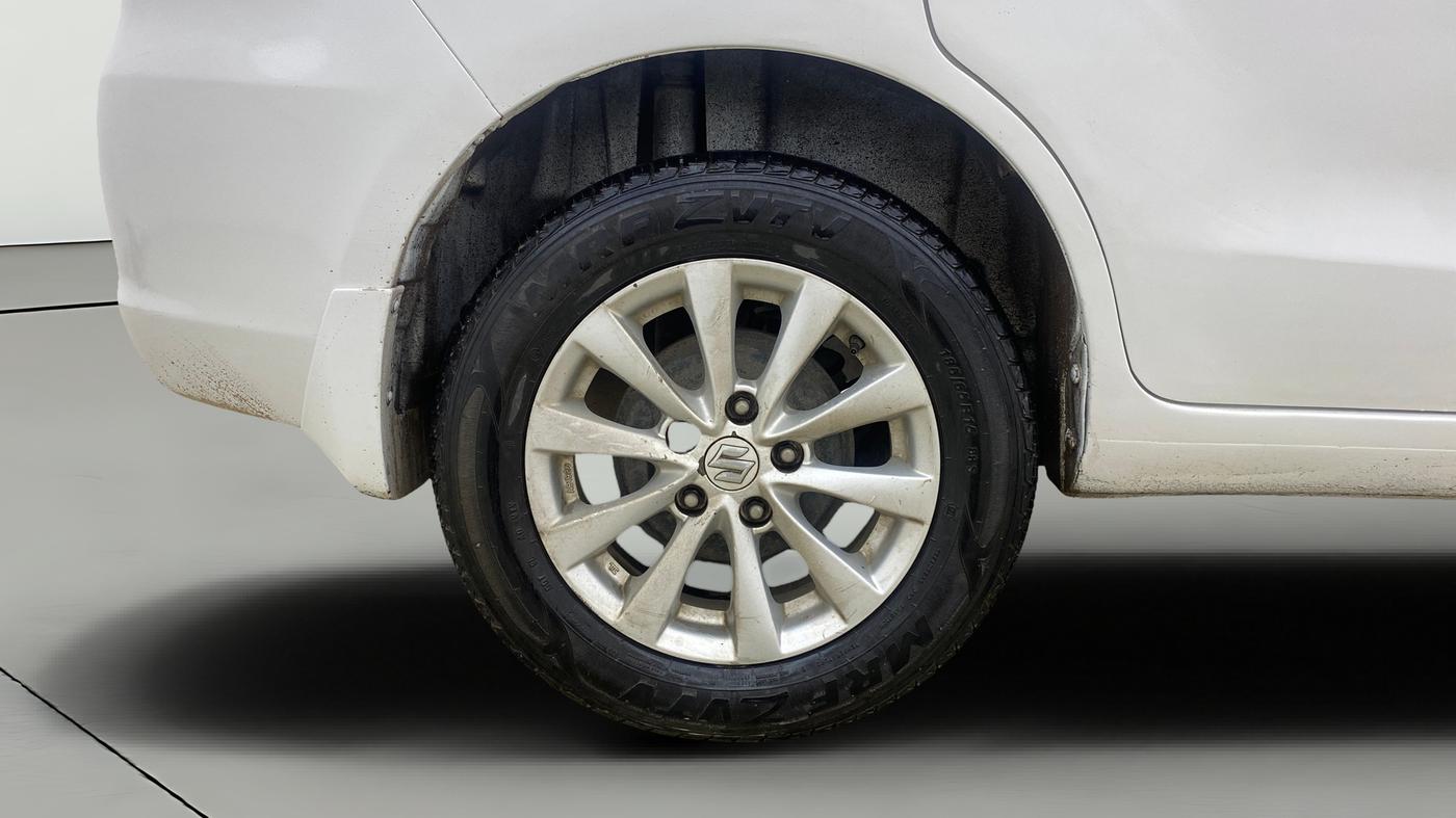 2014 Maruti Ertiga VXI CNG, CNG, Manual, 73,596 km, Right Rear Wheel