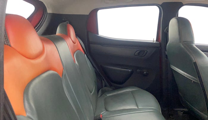 2016 Renault Kwid RXT 0.8, Petrol, Manual, 30,994 km, Right Side Rear Door Cabin