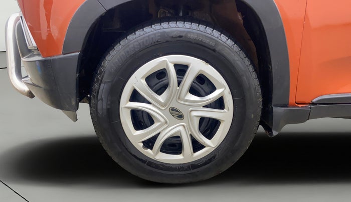2016 Mahindra Kuv100 K6 6 STR, Petrol, Manual, 27,837 km, Left Front Wheel