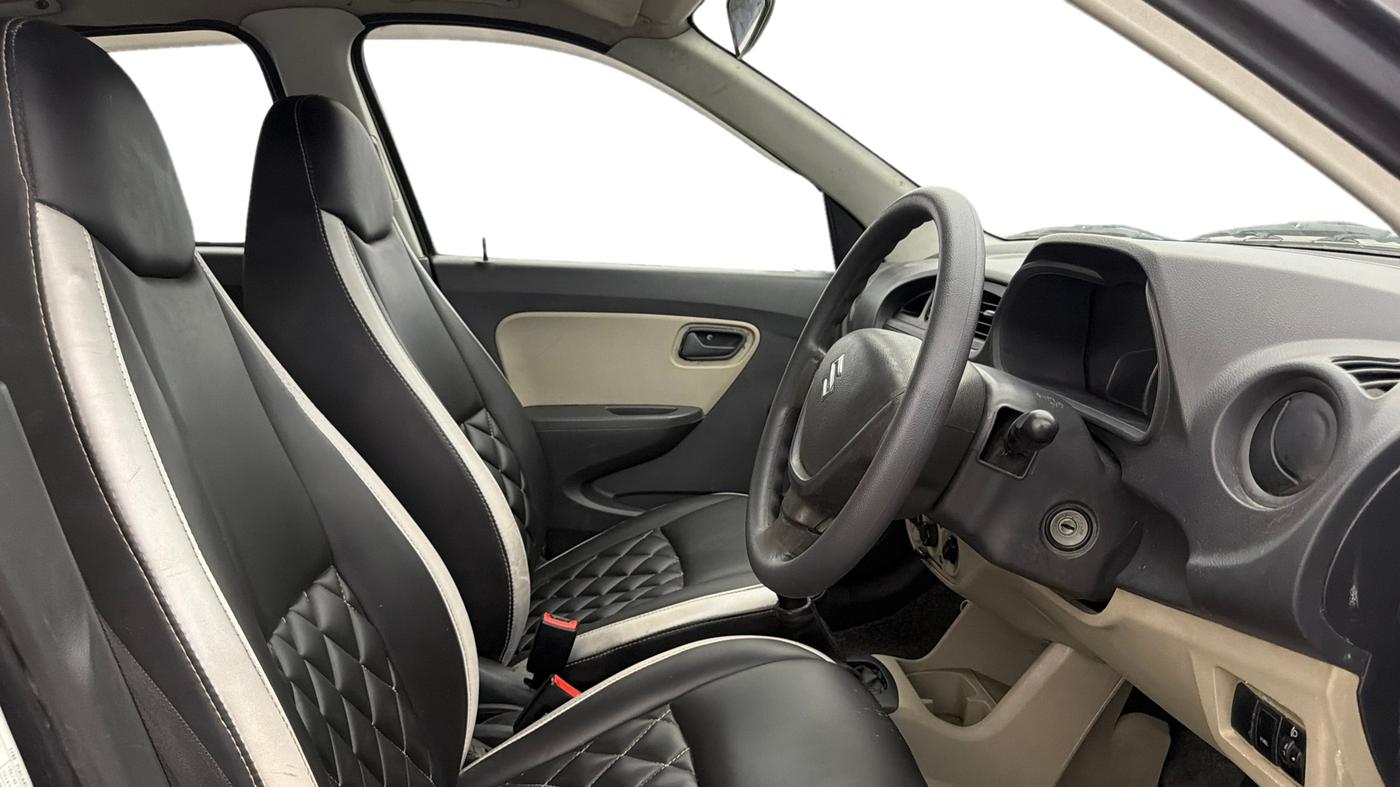 2016 Maruti Alto K10 LXI CNG, CNG, Manual, 1,10,606 km, Right Side Front Door Cabin