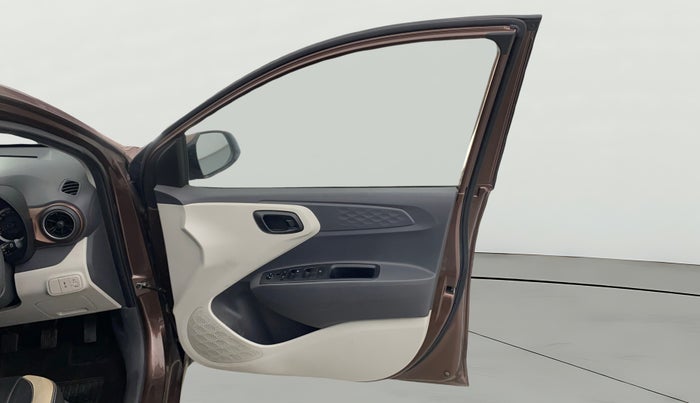 2022 Hyundai AURA S 1.2 CNG, CNG, Manual, 38,968 km, RHS Front Door