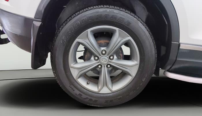 2021 Tata Harrier XZ 2.0L, Diesel, Manual, 1,20,404 km, Right Rear Wheel