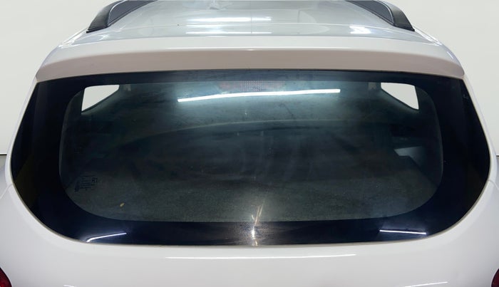 2018 Renault Kwid RXT 1.0 (O), Petrol, Manual, 52,488 km, Rear Windshield