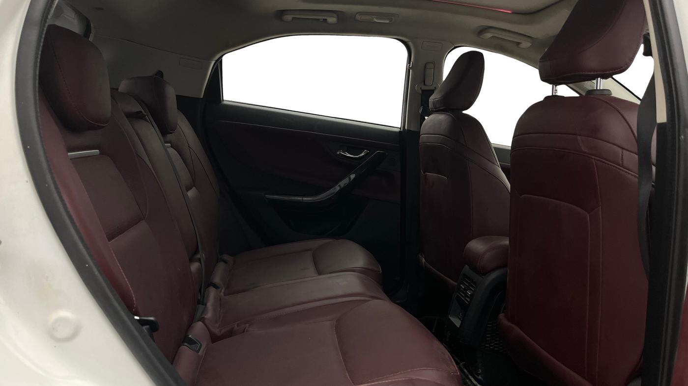 2024 Tata Curvv Accomplished S 1.2 Petrol 6MT, Petrol, Manual, 28,402 km, Right Side Rear Door Cabin