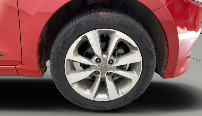 2016 Hyundai Elite i20 ASTA 1.2 (O), Petrol, Manual, 1,16,648 km, Right Front Wheel