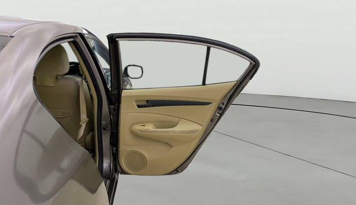 2013 Honda City 1.5L I-VTEC S MT, Petrol, Manual, 1,49,648 km, RHS Rear Door