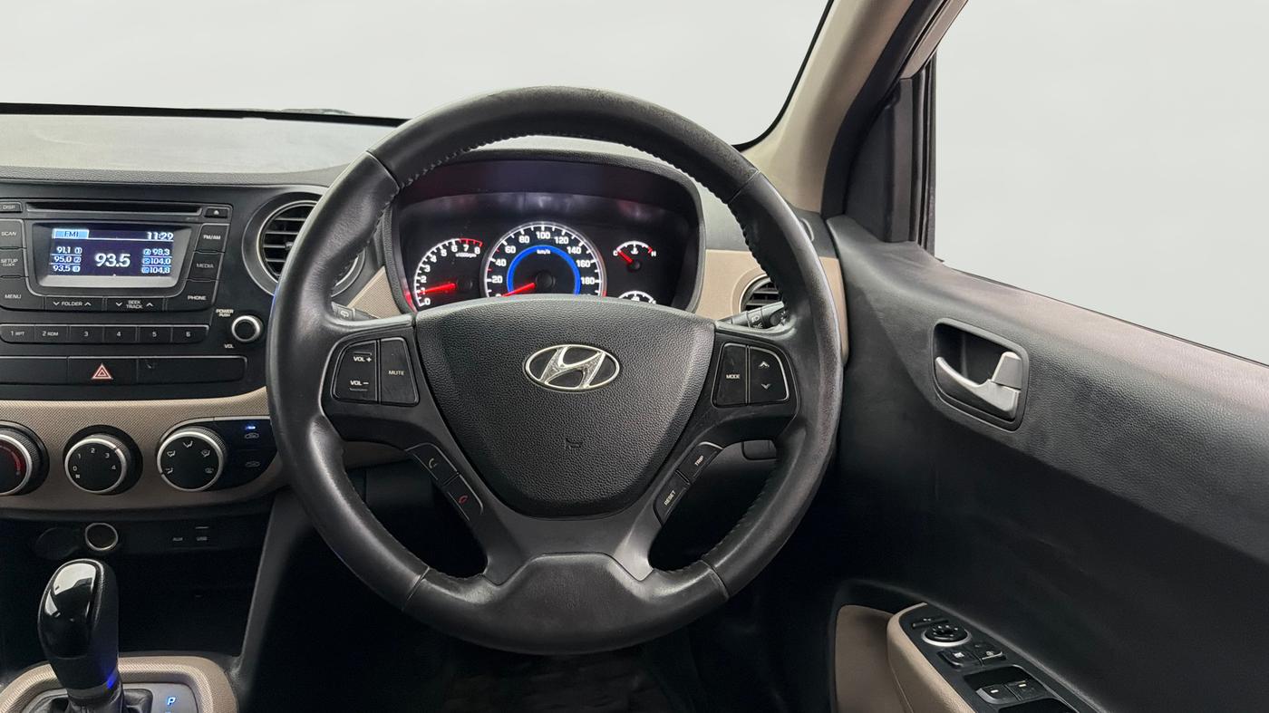 2016 Hyundai Grand i10 ASTA AT 1.2 KAPPA VTVT, Petrol, Automatic, 65,031 km, Steering Wheel Close Up
