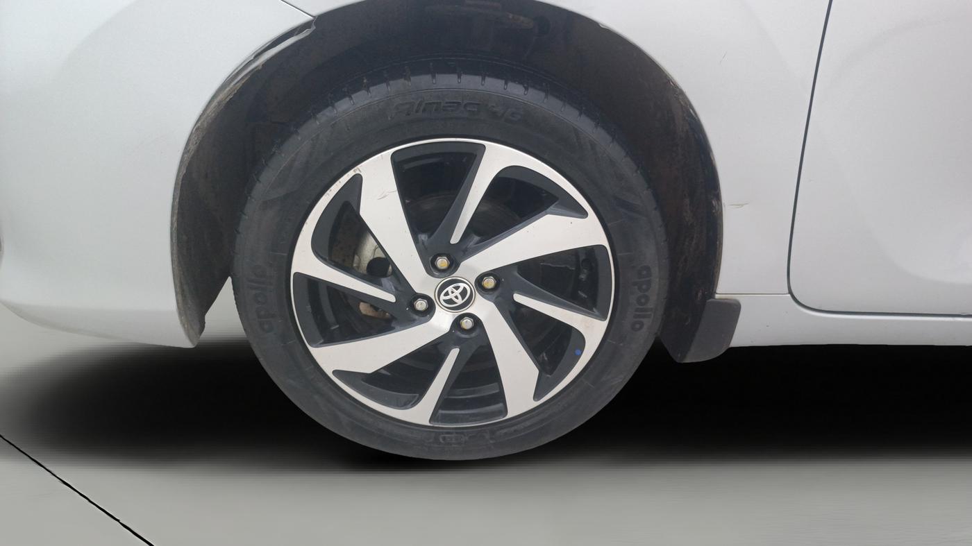 2022 Toyota Glanza G, Petrol, Manual, 48,294 km, Left Front Wheel