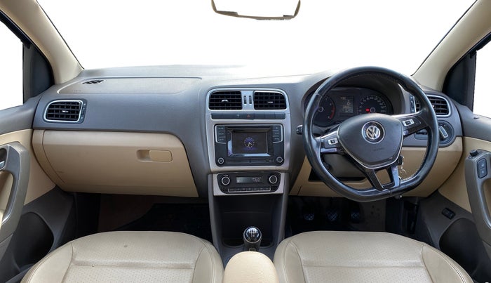 2016 Volkswagen Vento HIGHLINE 1.6 MPI, Petrol, Manual, 69,482 km, Dashboard