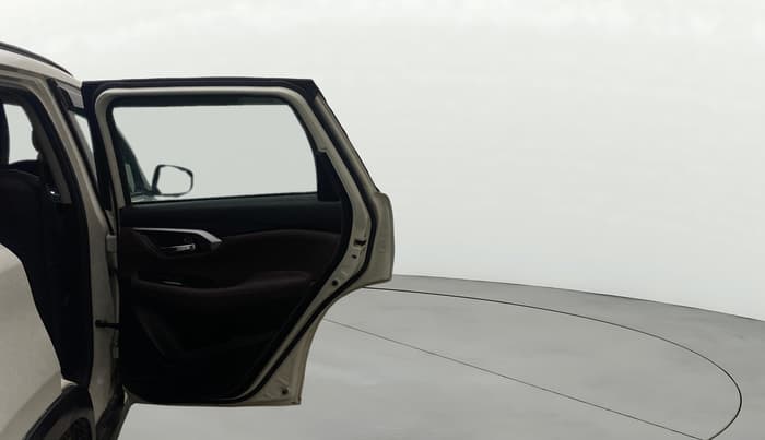2023 Maruti Grand Vitara ALPHA SMART HYBRID AT, Petrol, Automatic, 63,790 km, RHS Rear Door