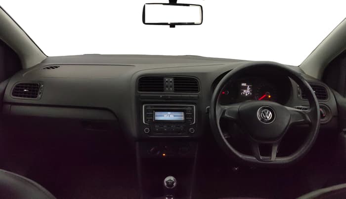 2015 Volkswagen Polo COMFORTLINE 1.5L, Diesel, Manual, 1,30,121 km, Dashboard